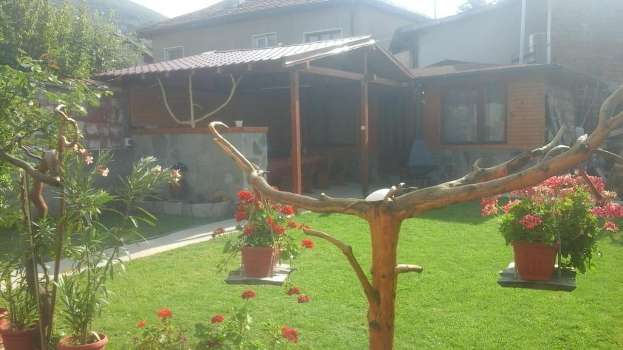 Holiday Guest House Kemo Sapareva Banya Buitenkant foto