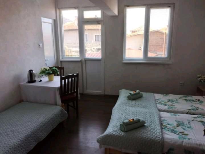 Holiday Guest House Kemo Sapareva Banya Buitenkant foto