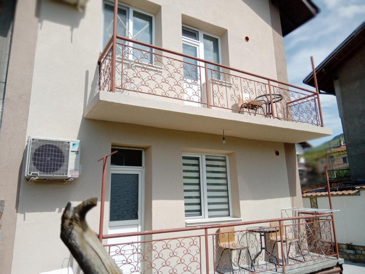 Holiday Guest House Kemo Sapareva Banya Buitenkant foto