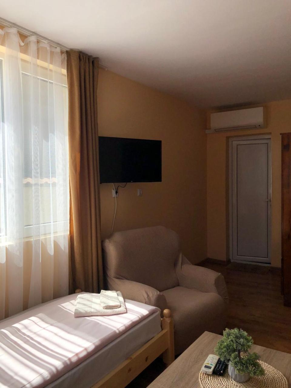 Holiday Guest House Kemo Sapareva Banya Buitenkant foto